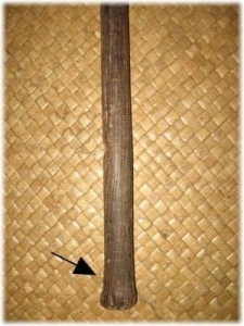 Kaumaile bottom with arrow showing where splinter removed
